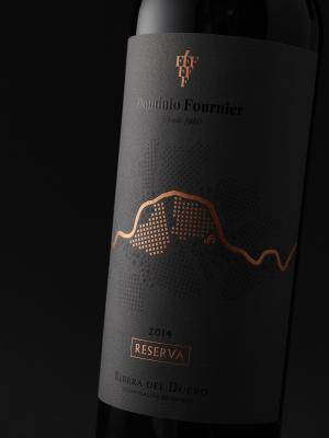 Detalle etiqueta Dominio Fournier Reserva, vino D.O. Ribera del Duero