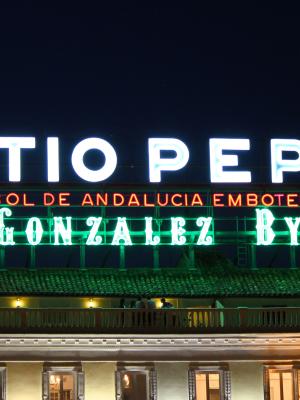 Luminoso Tío Pepe de la Puerta del Sol de Madrei