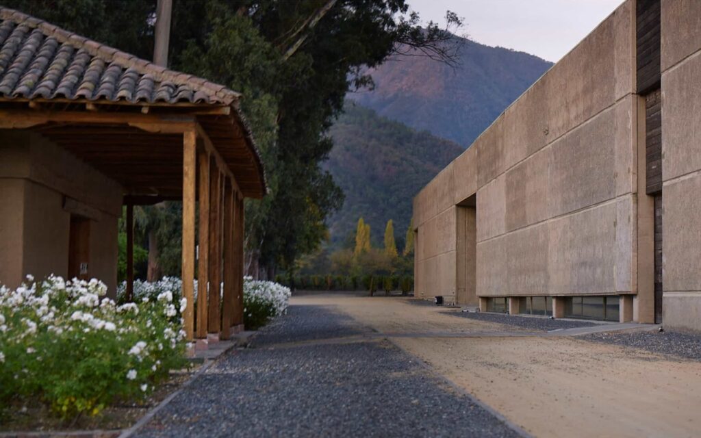 BODEGA NEYEN DE APALTA