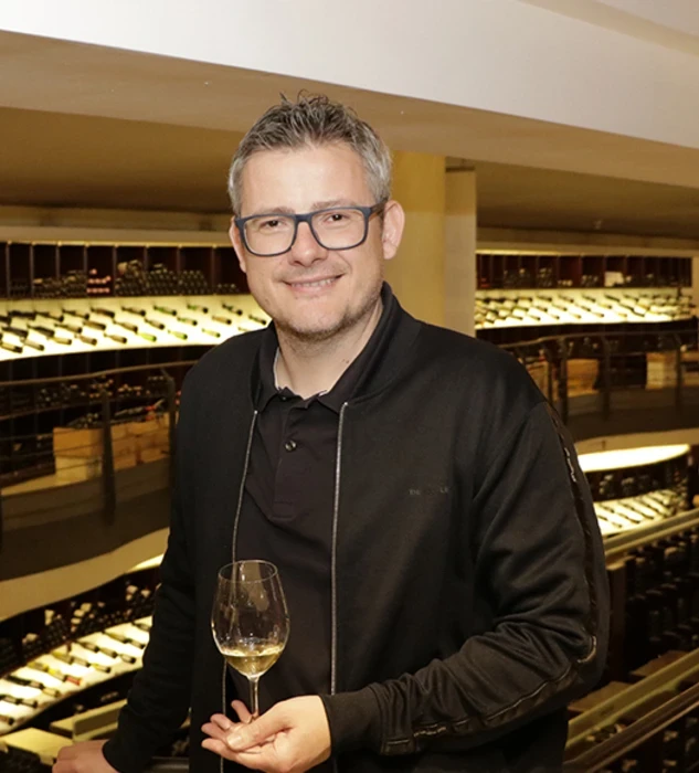 Santi Rivas winelover deja todo o deja el vino