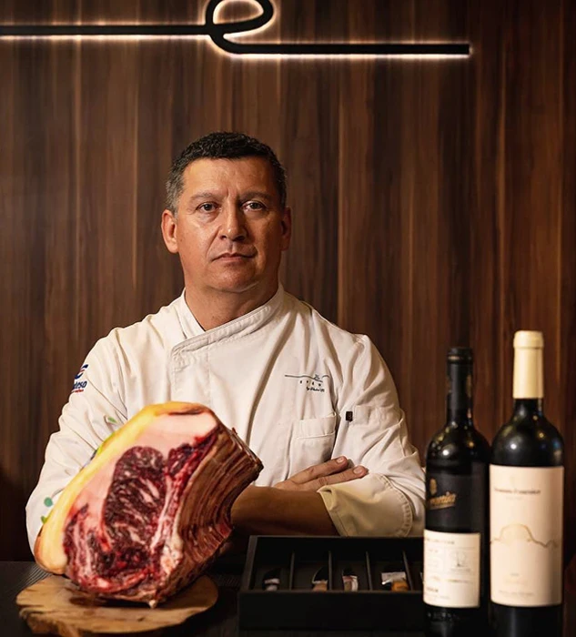 Pedro nel chef. Restaurante Etéreo.