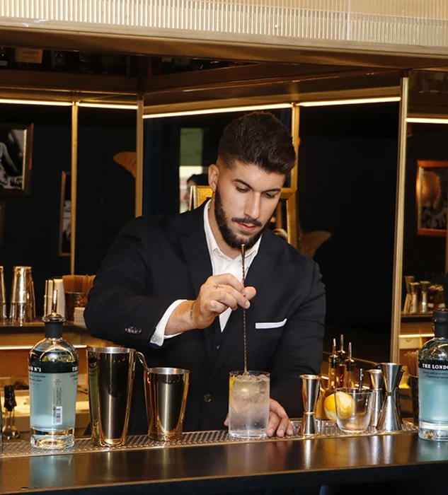 Día Mundial de la Ginebra The LONDON Nº1 Koke brand ambassador